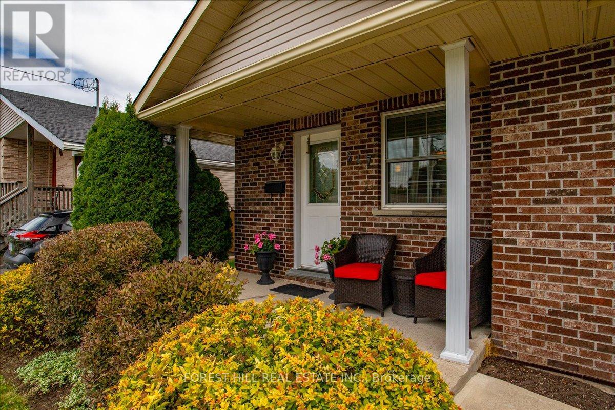 217 Queen Street S, West Grey, Ontario  N0G 1R0 - Photo 2 - X12389448