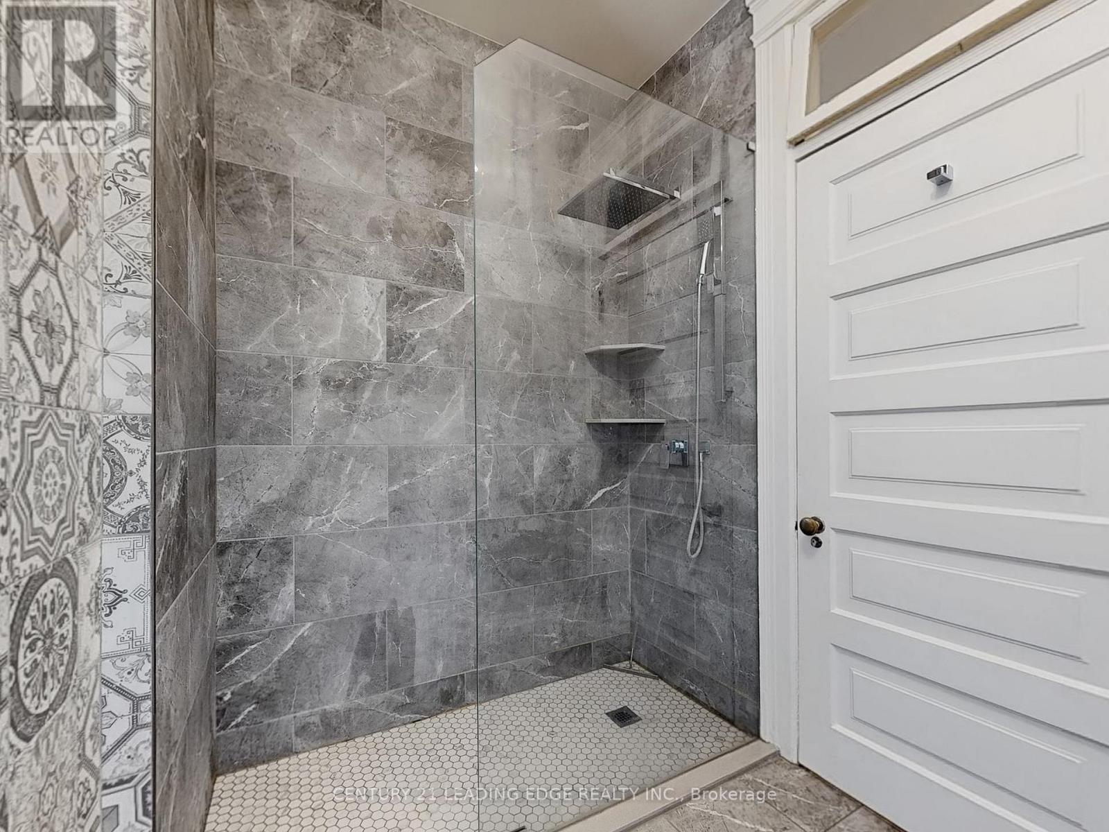 18 Brant Road N, Cambridge, Ontario  N1S 2W1 - Photo 35 - X12389457