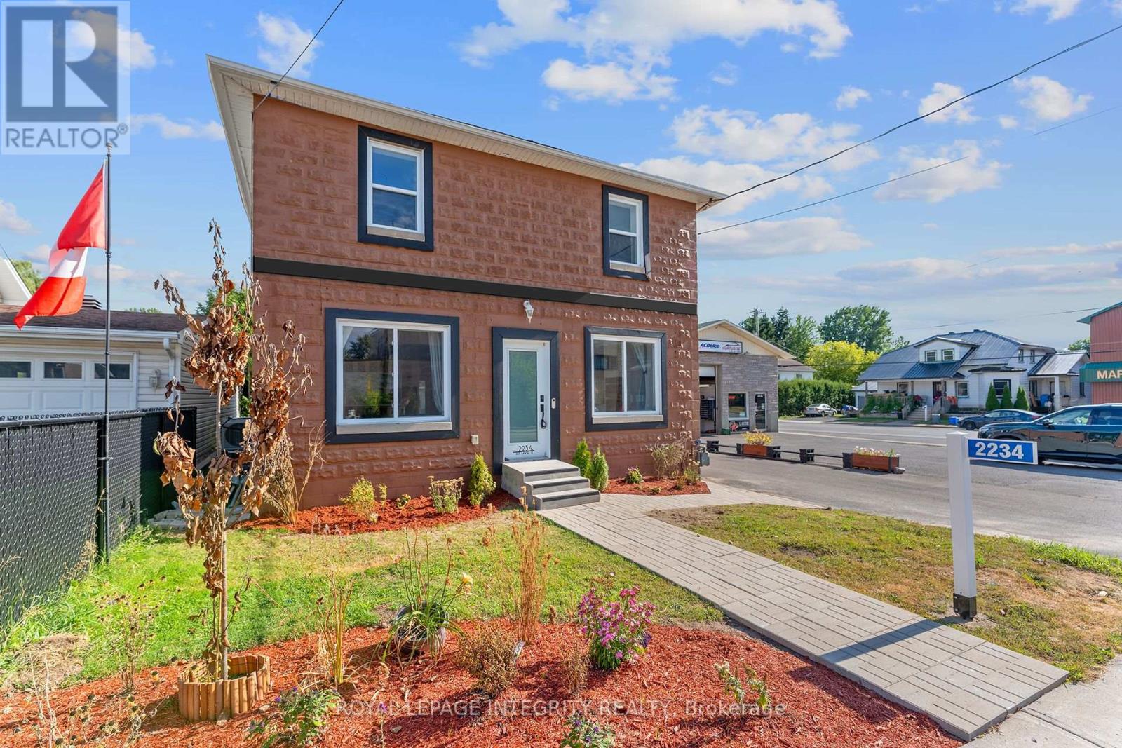 2234 Laval Street, Clarence-Rockland, Ontario  K0A 1E0 - Photo 2 - X12389499