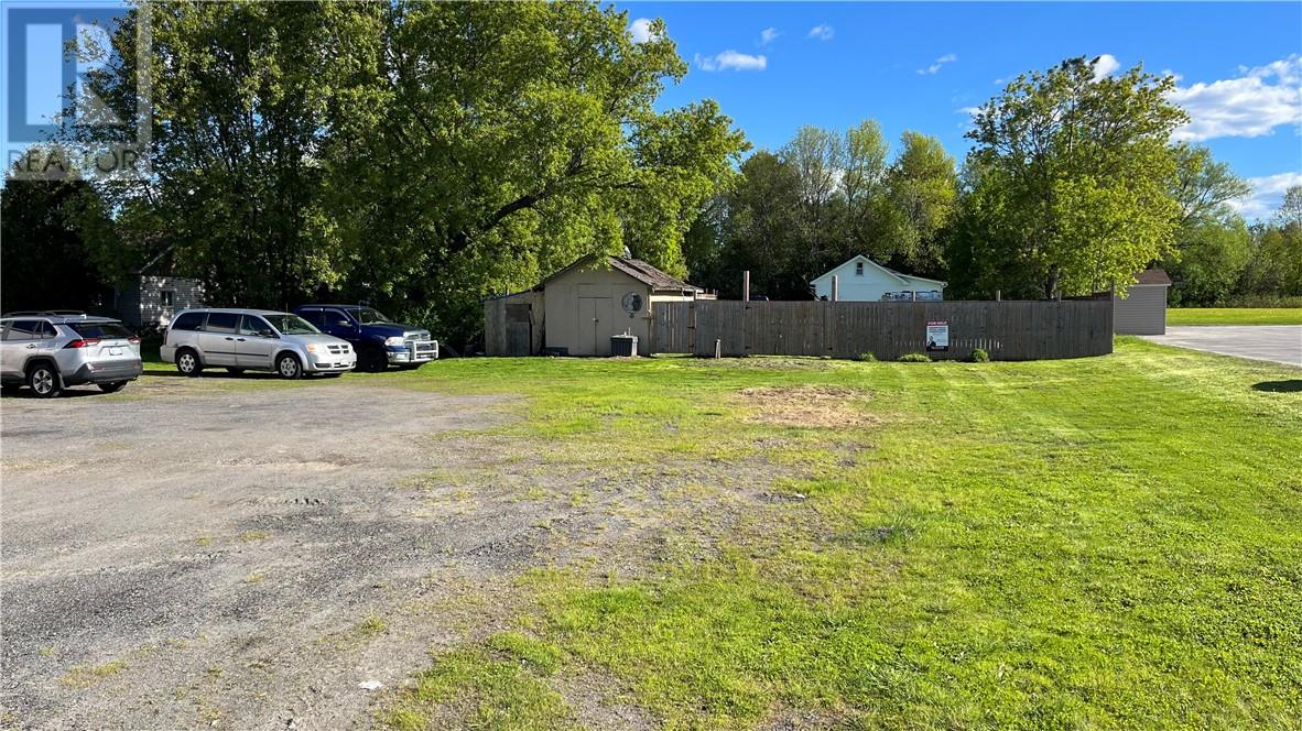 9 King St., St. Charles, Ontario  P0M 2W0 - Photo 5 - 2124588