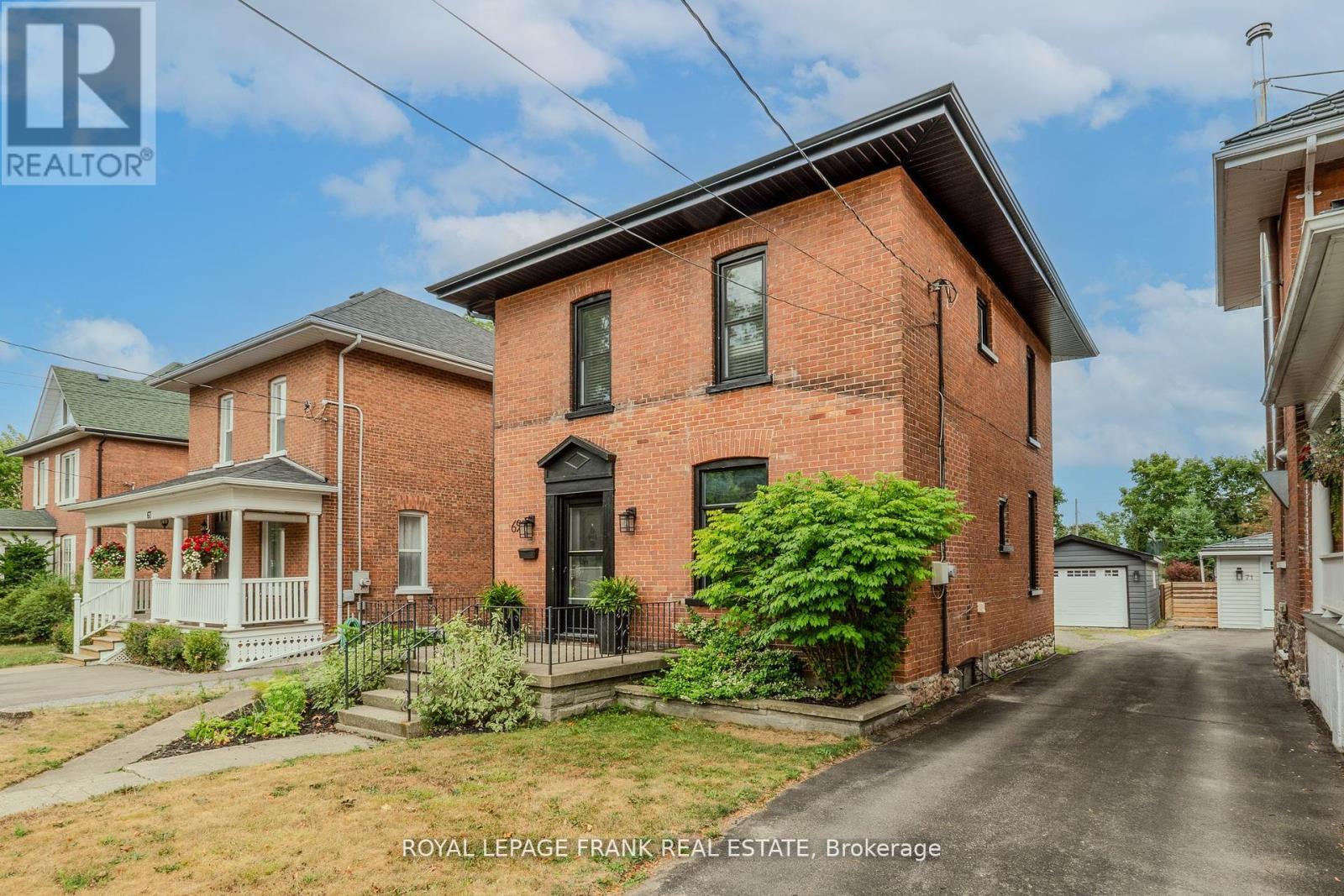 69 Peel Street, Kawartha Lakes, Ontario  K9V 3M5 - Photo 2 - X12389690