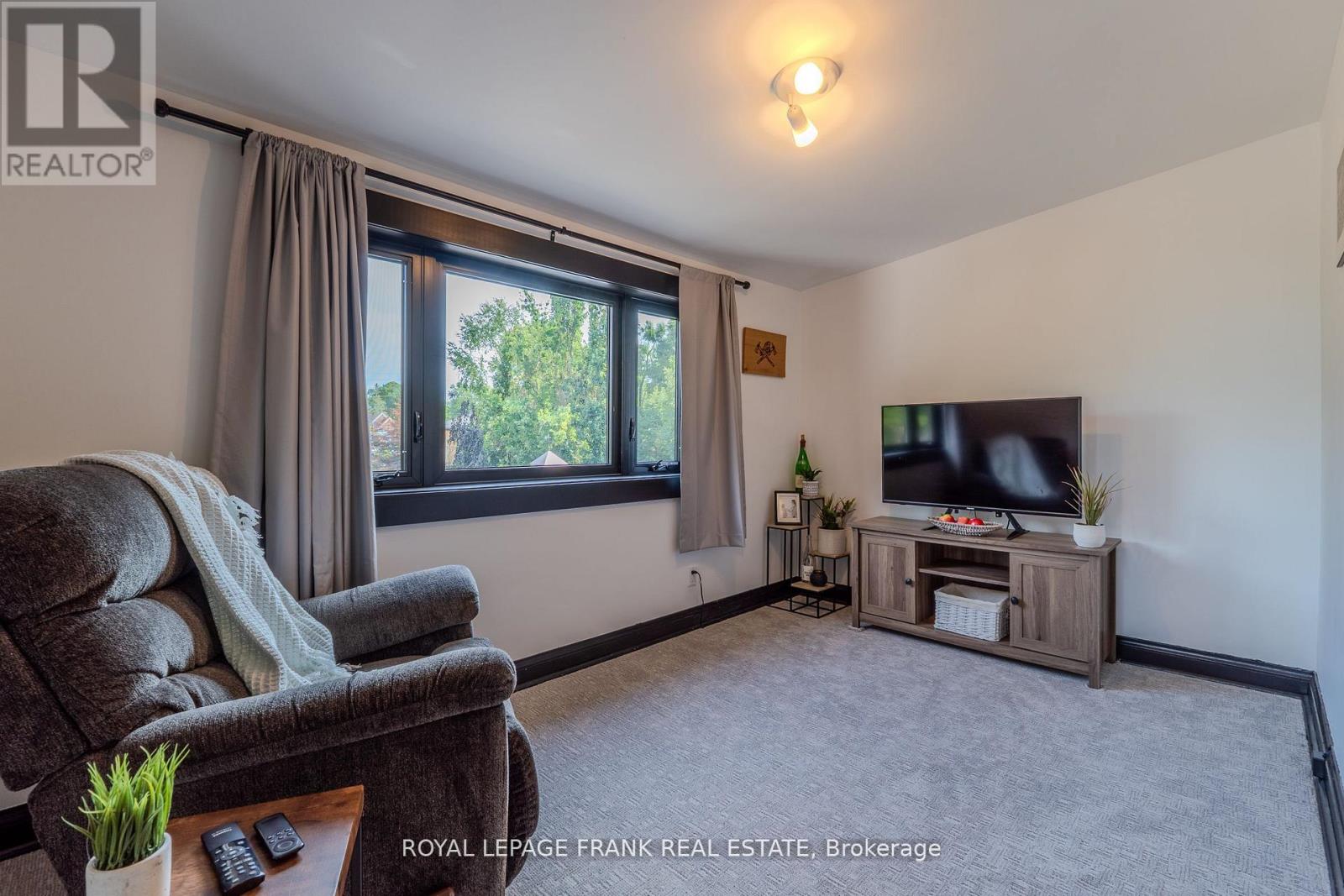 69 Peel Street, Kawartha Lakes, Ontario  K9V 3M5 - Photo 29 - X12389690