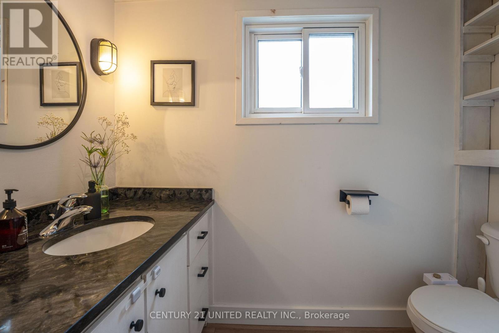 1105 Primrose Lane, Selwyn, Ontario  K9J 6X5 - Photo 10 - X12389717