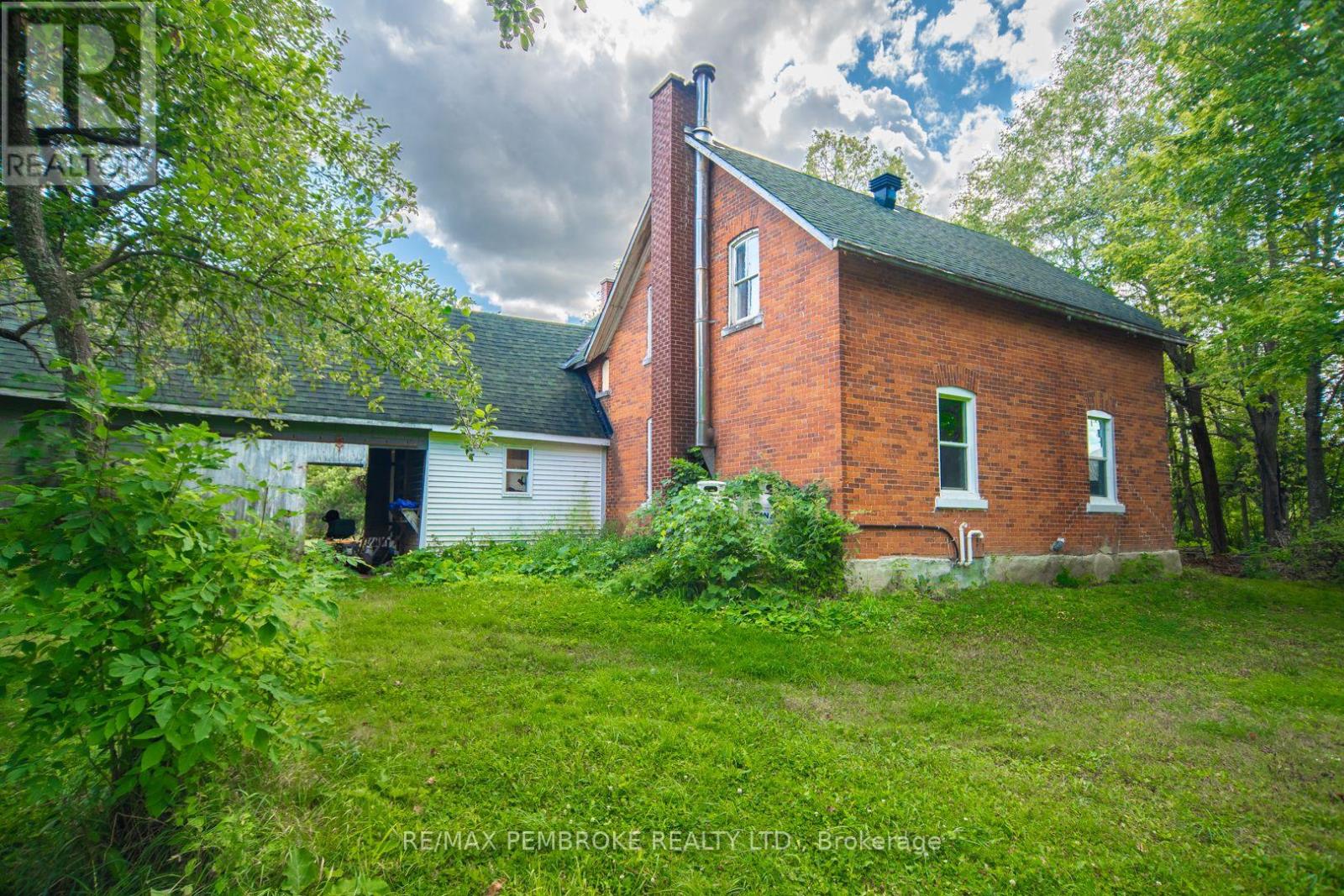 2252 Zion Line, Whitewater Region, Ontario  K8A 6W3 - Photo 28 - X12387879