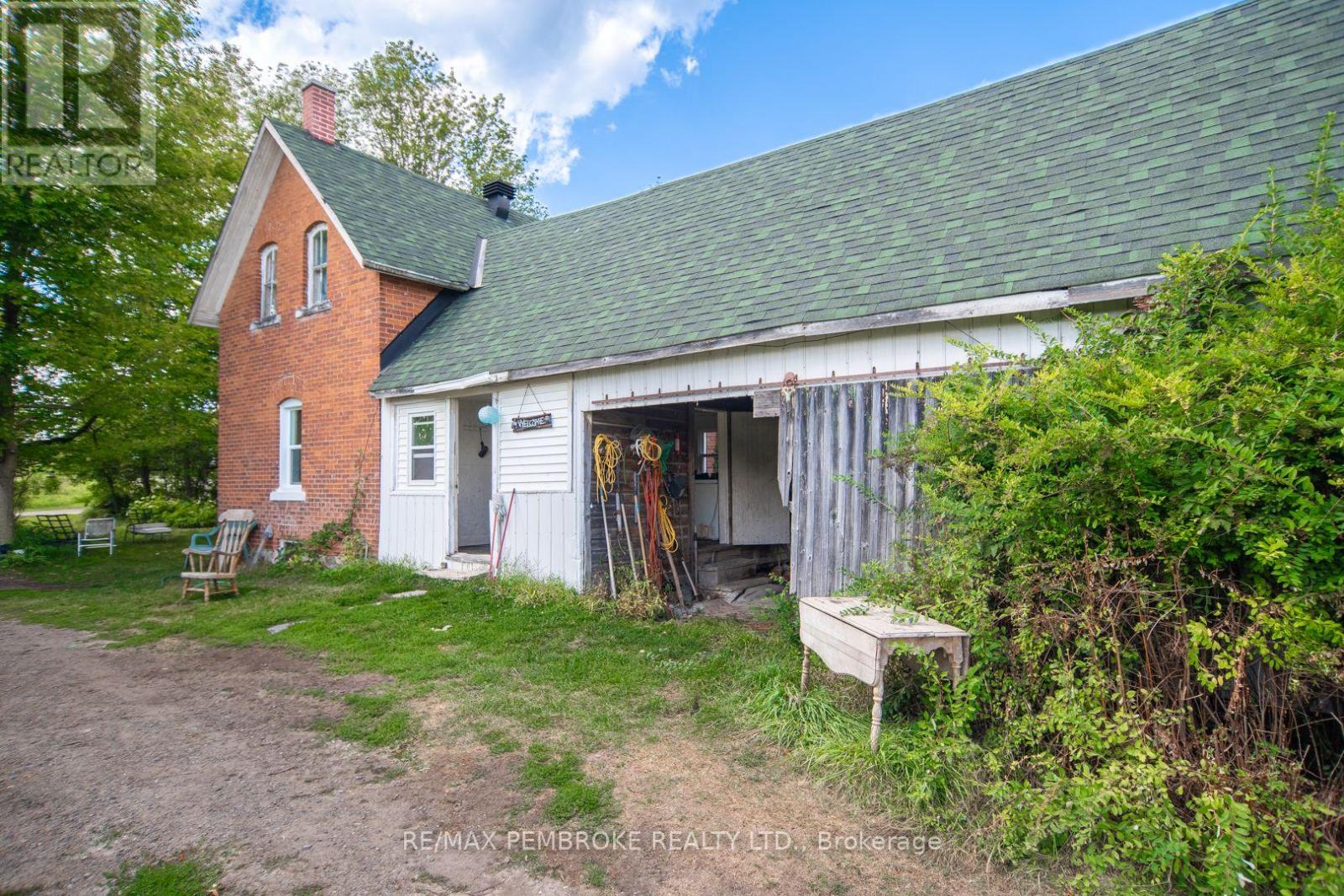 2252 Zion Line, Whitewater Region, Ontario  K8A 6W3 - Photo 29 - X12387879