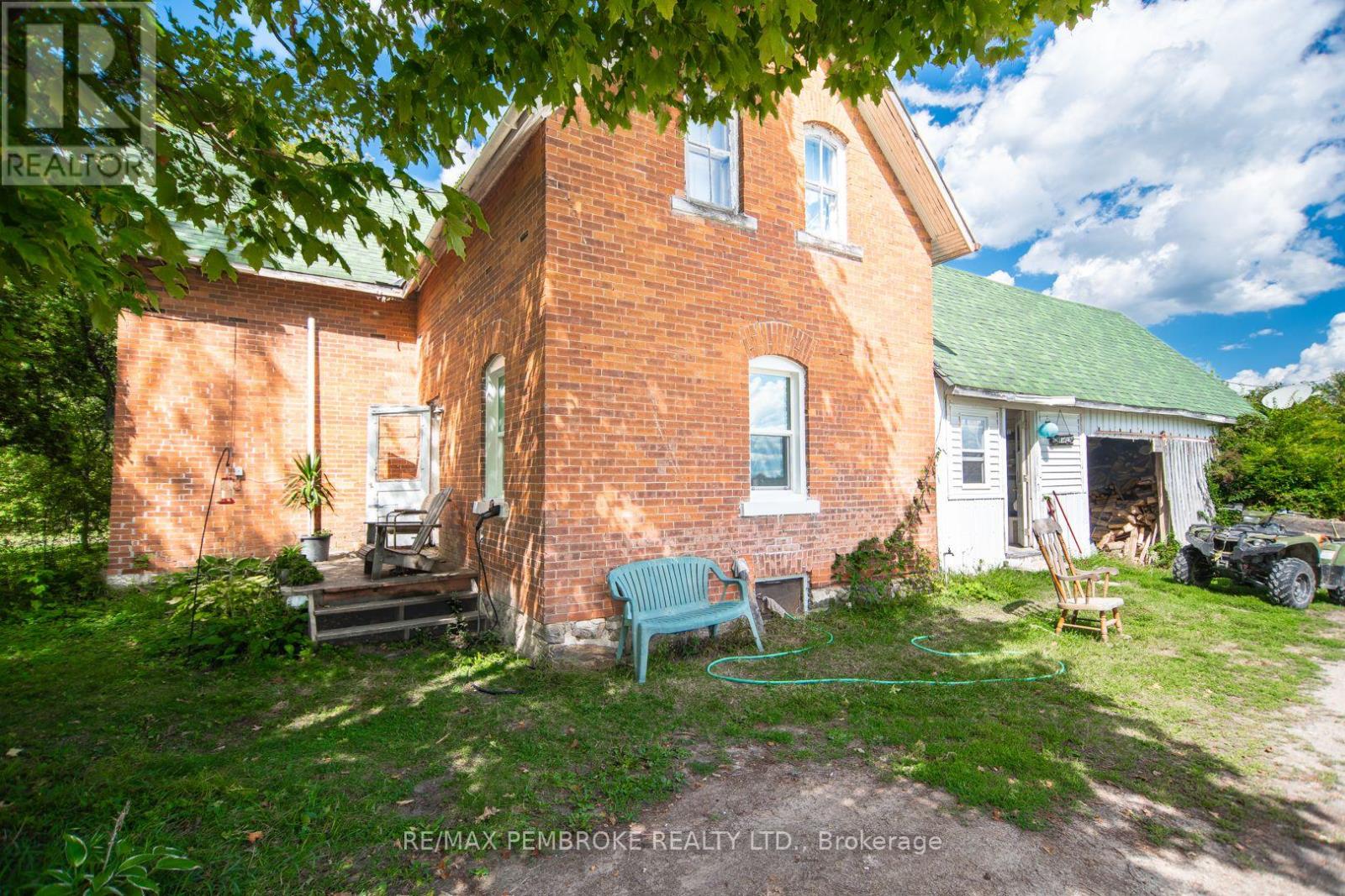 2252 Zion Line, Whitewater Region, Ontario  K8A 6W3 - Photo 25 - X12387879