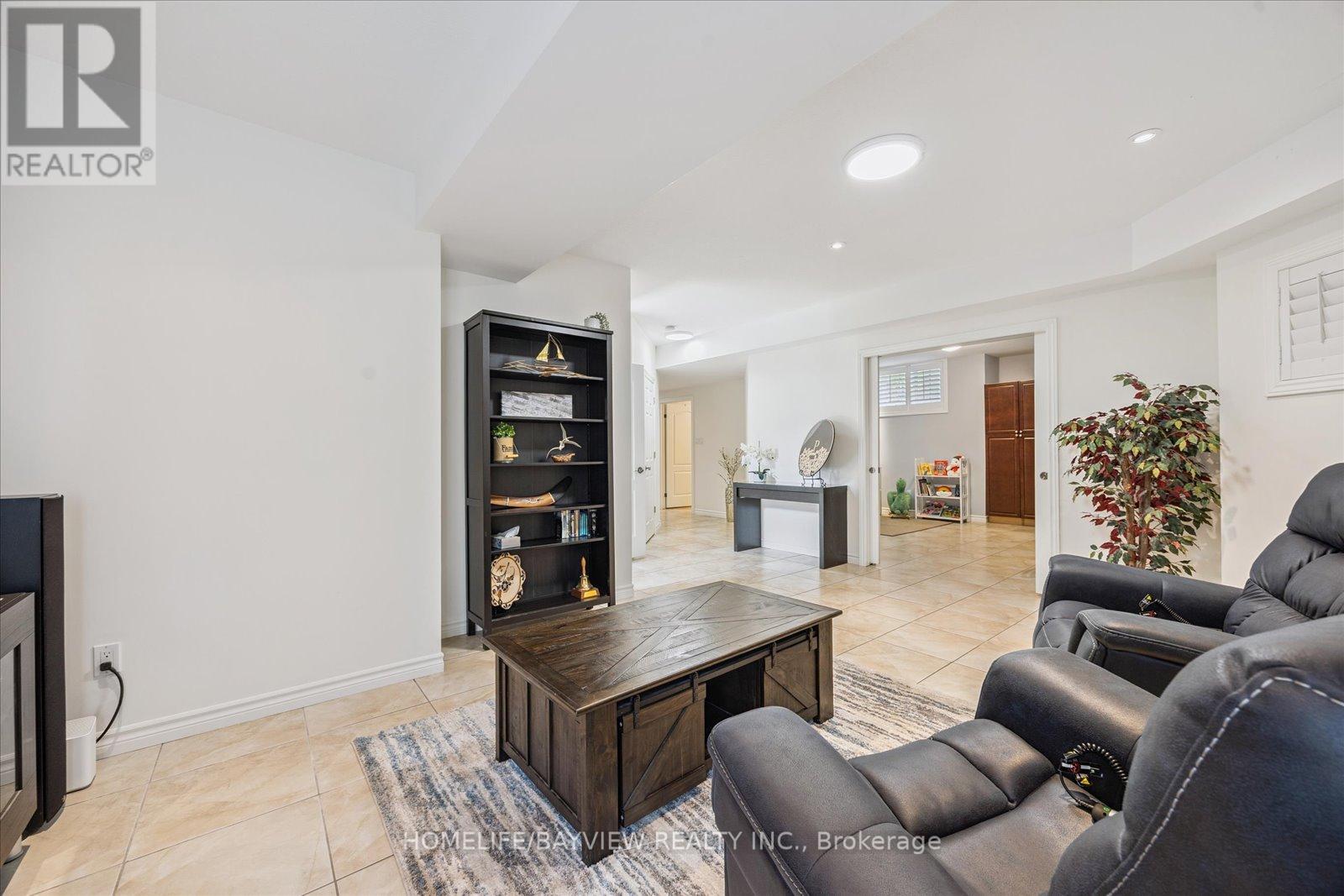 4 - 14 Reddington Drive, Caledon, Ontario  L7E 4C3 - Photo 31 - W12389161