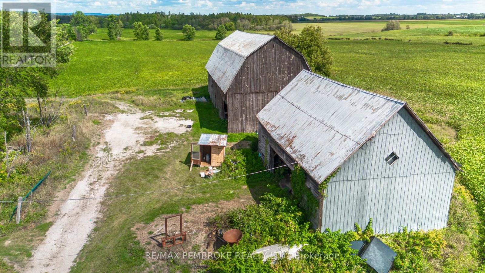 2252 Zion Line, Whitewater Region, Ontario  K8A 6W3 - Photo 39 - X12387879