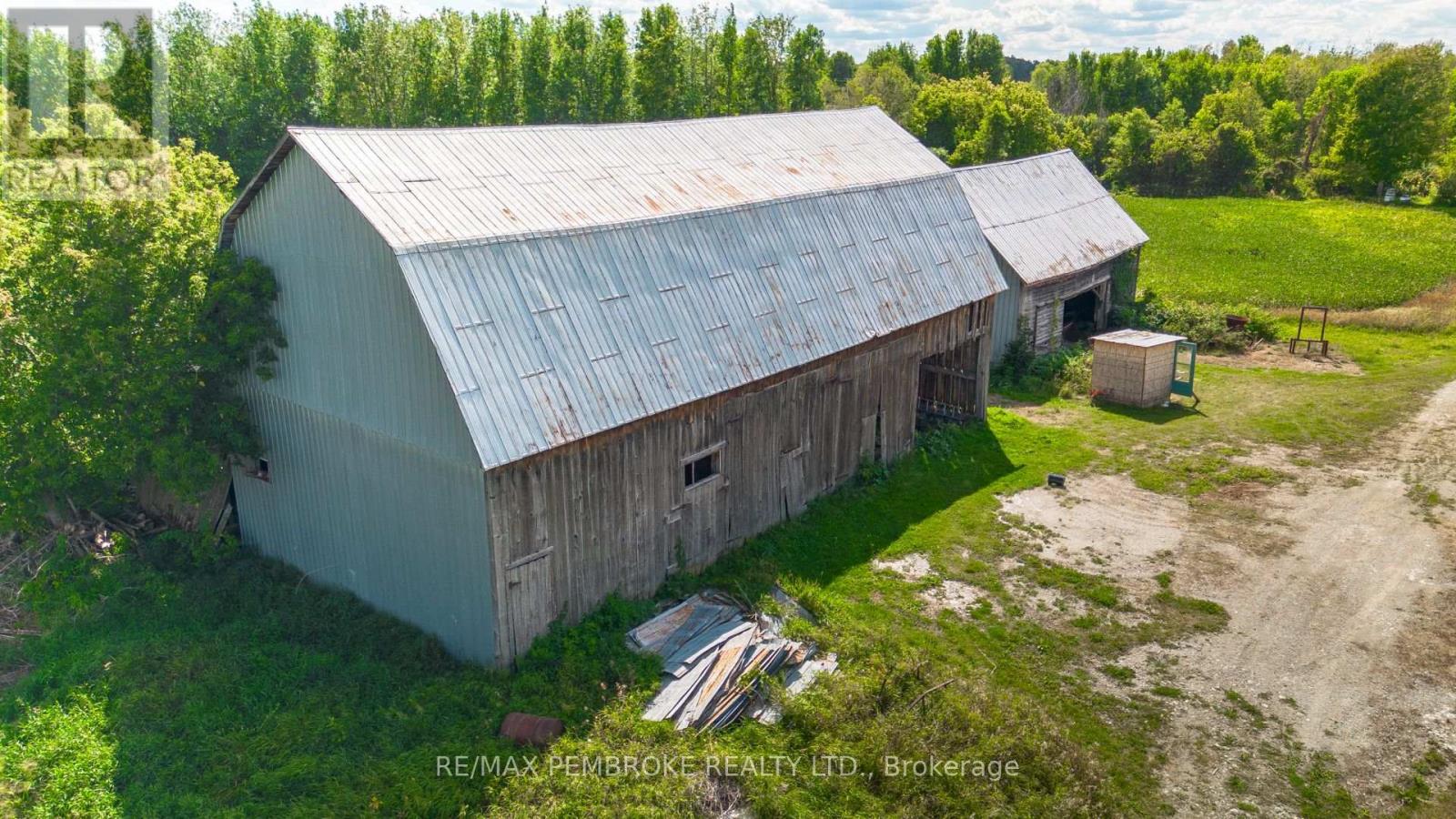 2252 Zion Line, Whitewater Region, Ontario  K8A 6W3 - Photo 38 - X12387879