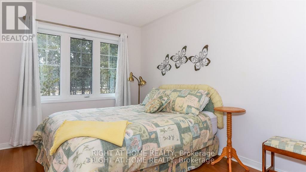 28 Masters Crescent, Georgian Bay, Ontario  L0K 1S0 - Photo 27 - X12388836