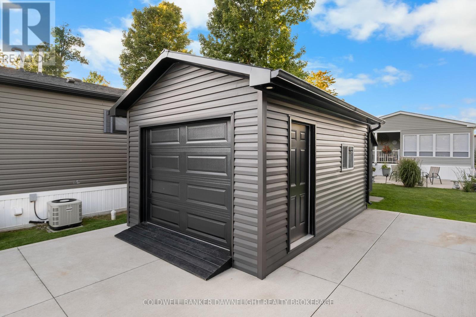 134 - 36501 Dashwood Road, South Huron (Stephen), Ontario  N0M 1N0 - Photo 4 - X12389696
