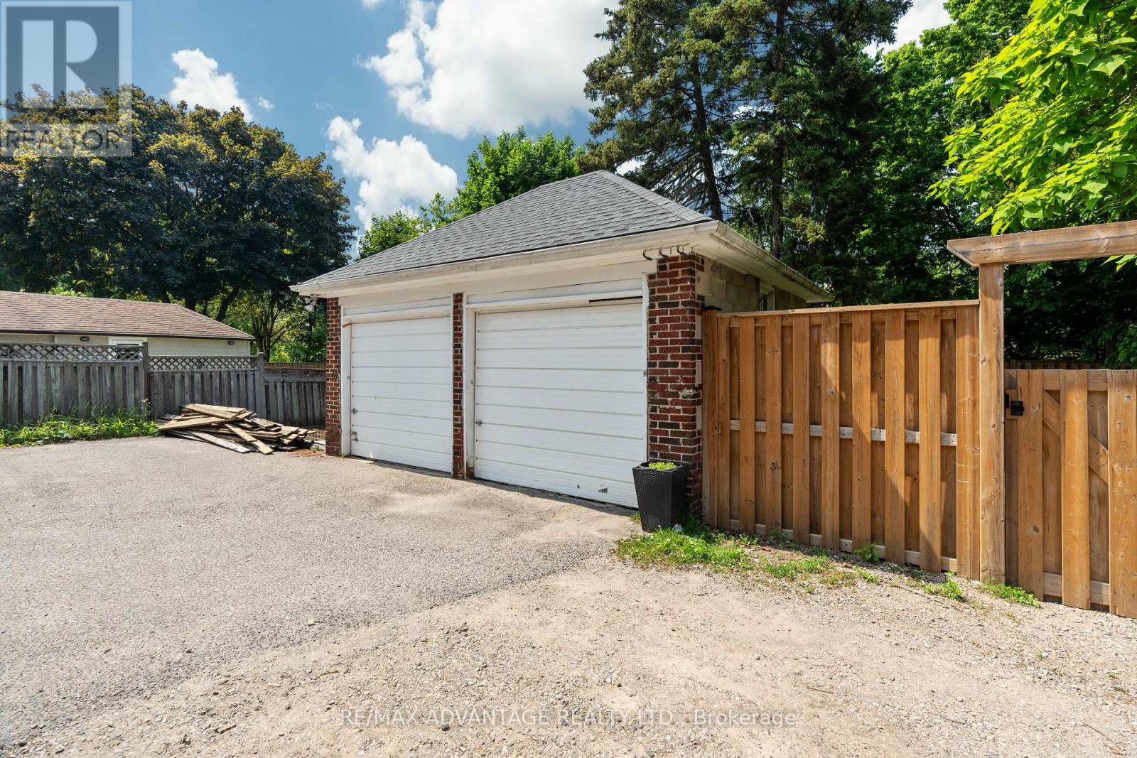 76 Beattie Avenue, London East, Ontario  N5W 2P2 - Photo 33 - X12389698