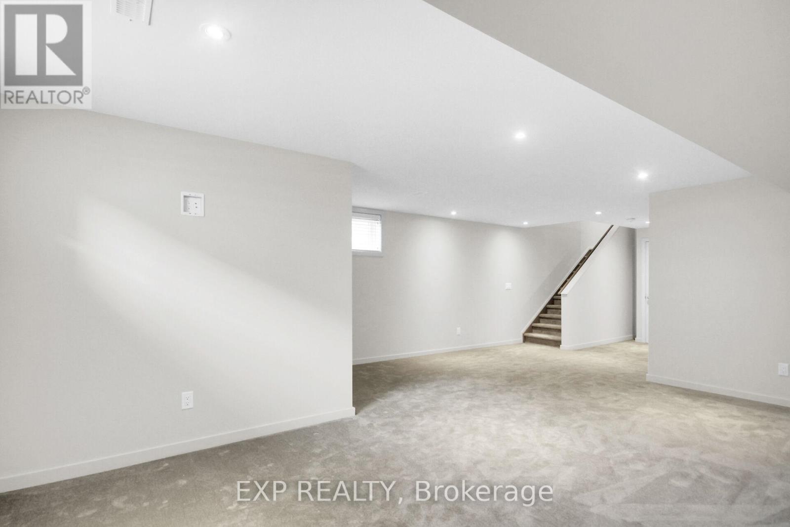 217 Pisces Terrace, Ottawa, Ontario  K1T 0S8 - Photo 21 - X12389664