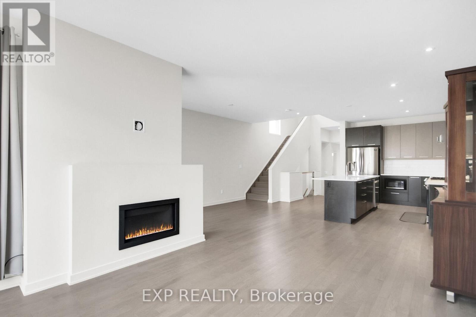 217 Pisces Terrace, Ottawa, Ontario  K1T 0S8 - Photo 32 - X12389664