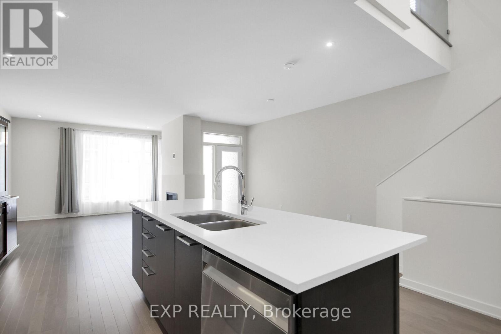 217 Pisces Terrace, Ottawa, Ontario  K1T 0S8 - Photo 37 - X12389664