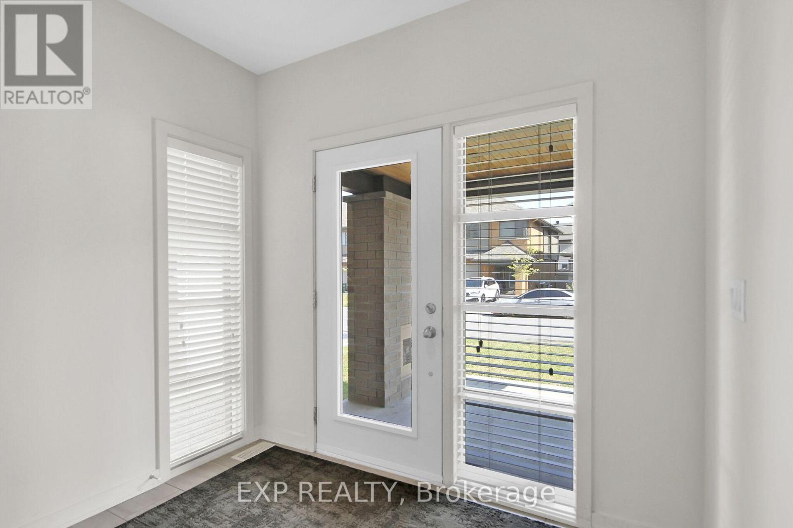 217 Pisces Terrace, Ottawa, Ontario  K1T 0S8 - Photo 6 - X12389664