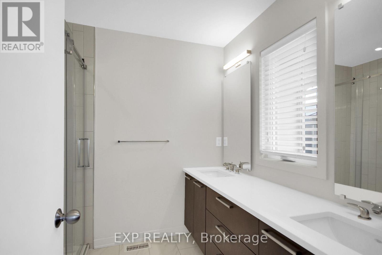 217 Pisces Terrace, Ottawa, Ontario  K1T 0S8 - Photo 8 - X12389664