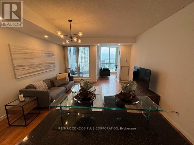 1603 - 218 Queens Quay W, Toronto, Ontario  M5J 2Y6 - Photo 7 - C12389594