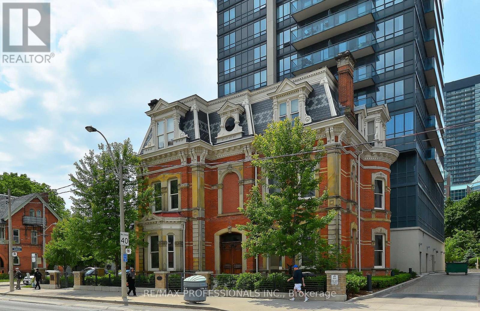 1601 - 28 Linden Street, Toronto, Ontario  M4Y 0A4 - Photo 30 - C12389629