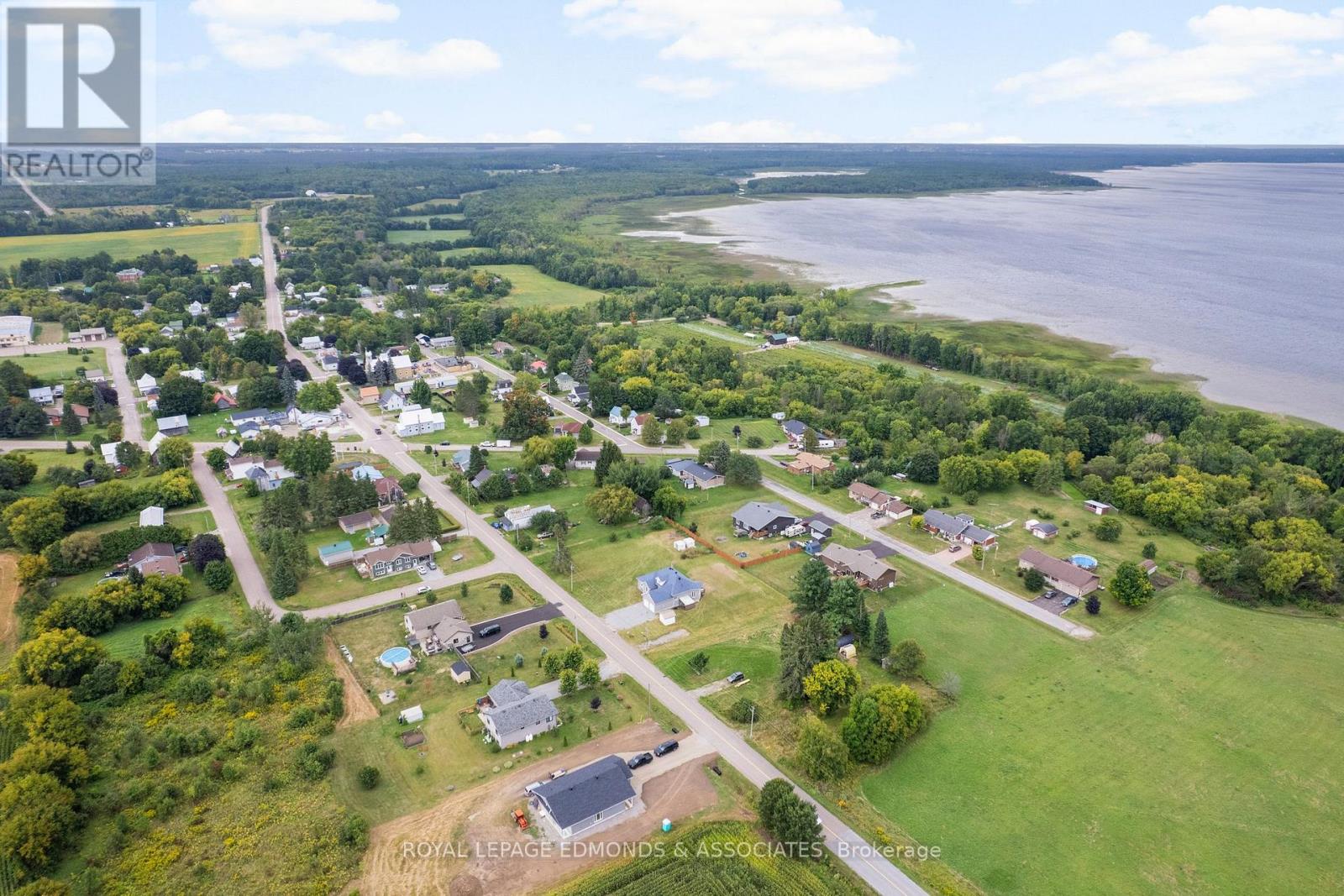37 Rapid Road, Whitewater Region, Ontario  K0J 2L0 - Photo 43 - X12389658