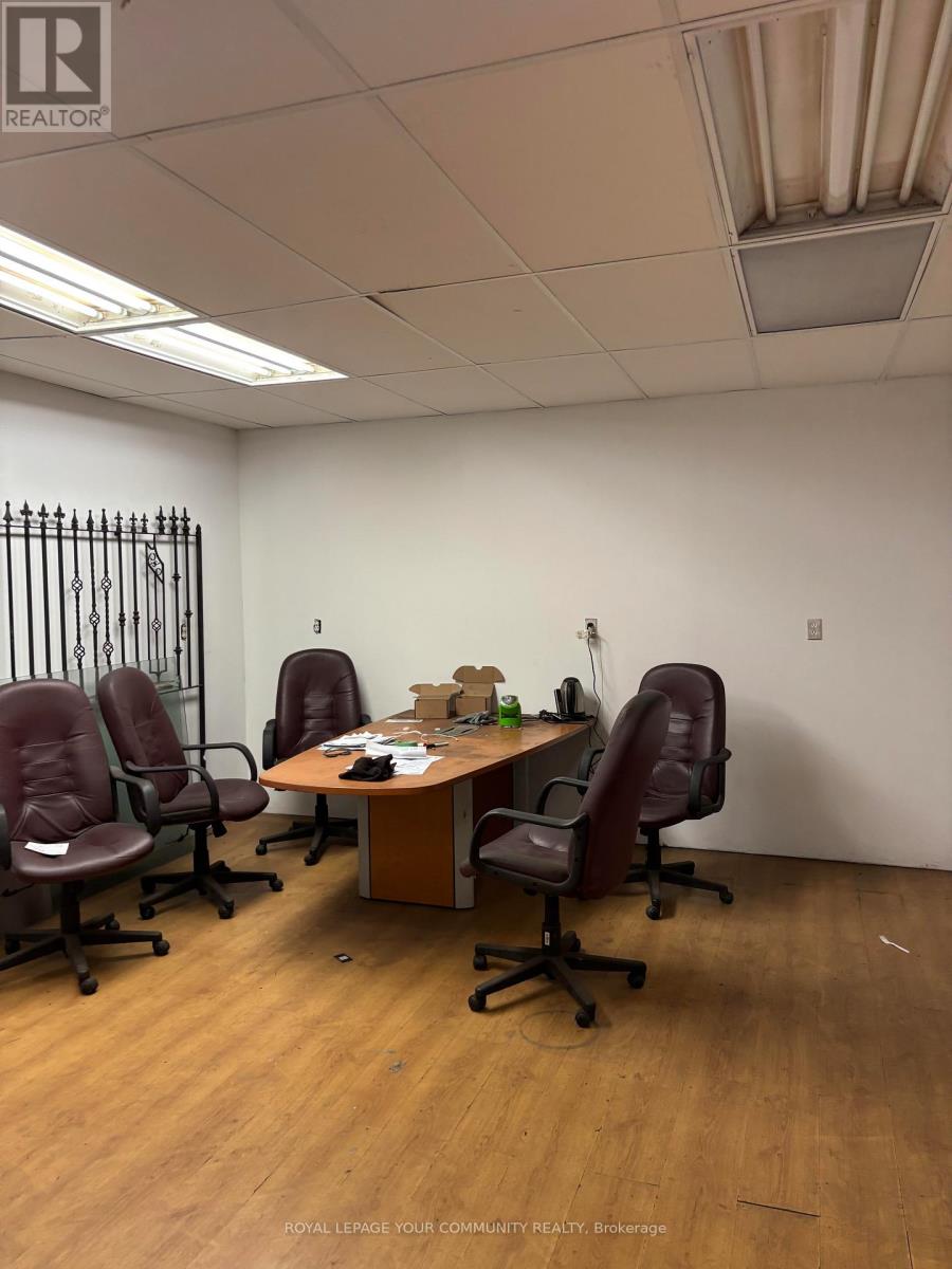 10 - 2105 Midland Avenue, Toronto, Ontario  M1P 3E3 - Photo 4 - E12389660