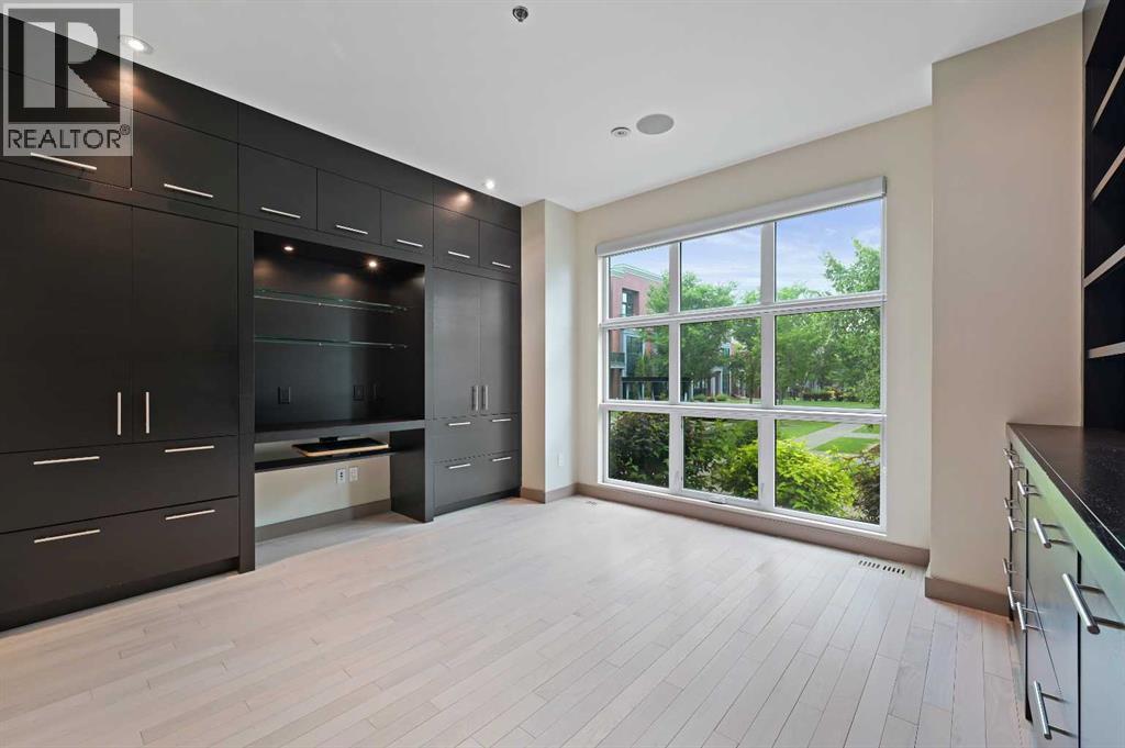 Property at 109 Aspen Meadows Hill SW image 4