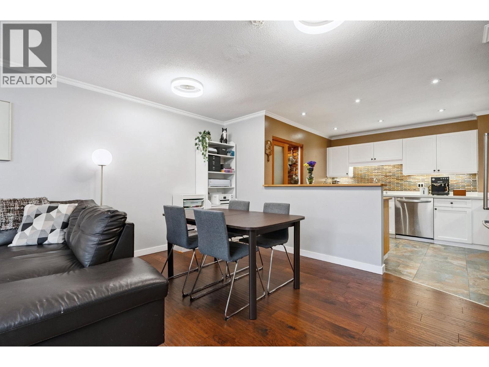 104 6 Renaissance Square, New Westminster, British Columbia  V3M 6N8 - Photo 13 - R3044923