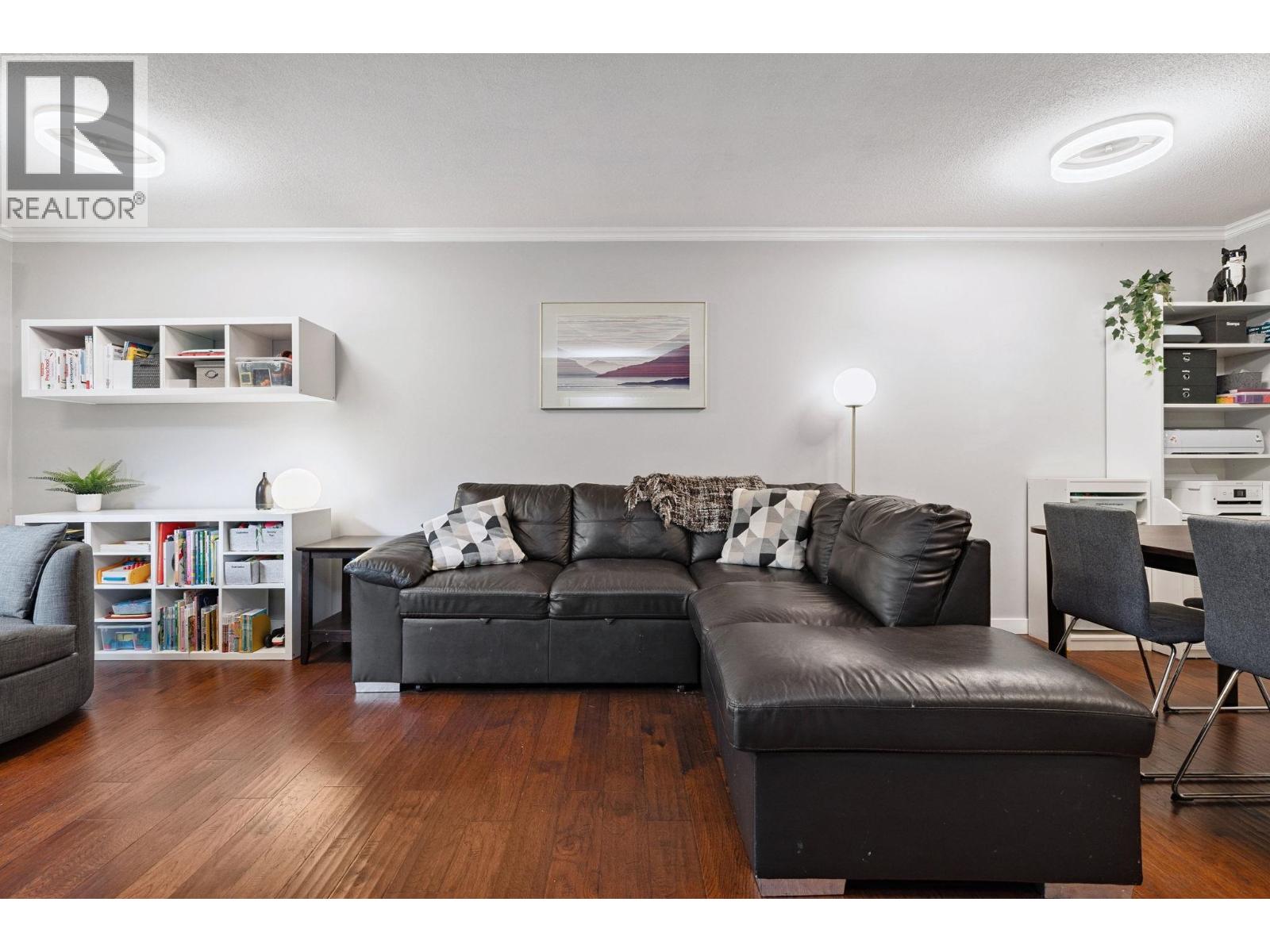 104 6 Renaissance Square, New Westminster, British Columbia  V3M 6N8 - Photo 4 - R3044923