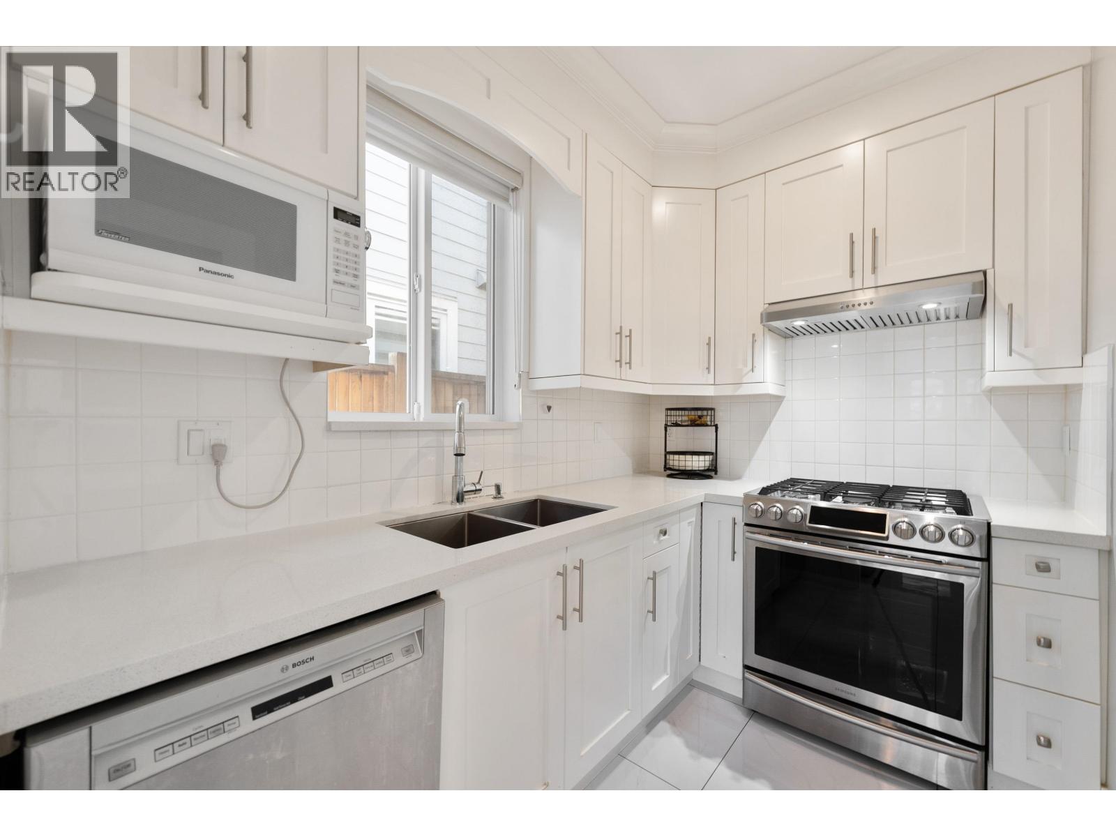 9828 Seaton Court, Richmond, British Columbia  V7A 4B8 - Photo 15 - R3044945