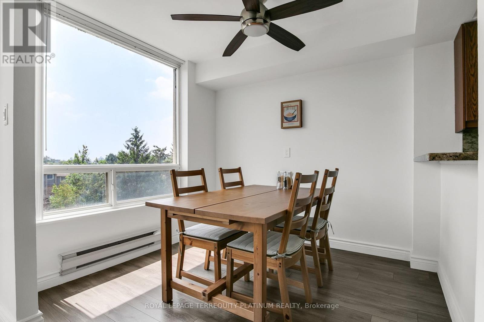 413 - 175 Cedar Avenue, Richmond Hill, Ontario  L4C 9V3 - Photo 6 - N12389541