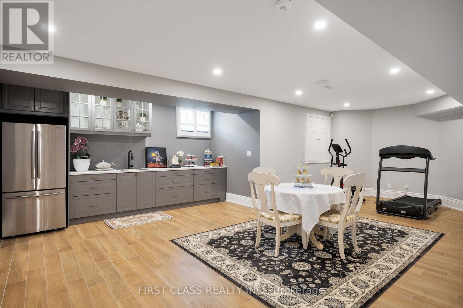2 Vanvalley Drive, Whitchurch-Stouffville, Ontario  L0H 1G0 - Photo 33 - N12389633