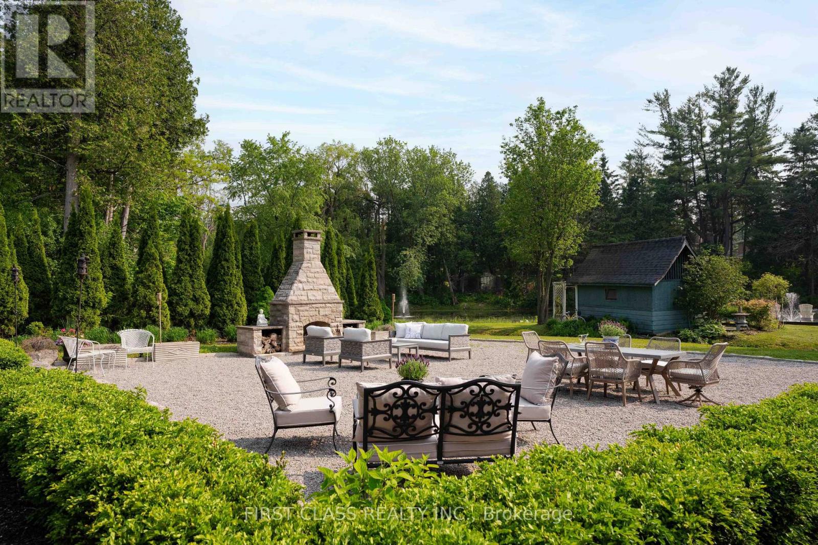 2 Vanvalley Drive, Whitchurch-Stouffville, Ontario  L0H 1G0 - Photo 35 - N12389633