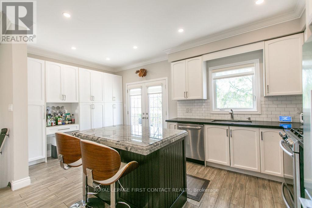 1955 Swan Street, Innisfil, Ontario  L9S 0B4 - Photo 13 - N12389635