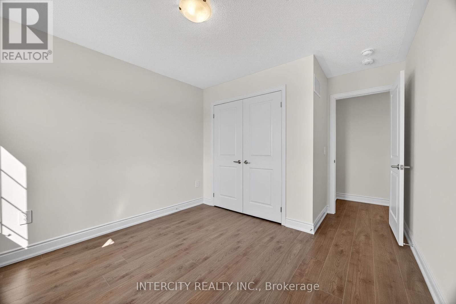 21 Avalon Drive, Wasaga Beach, Ontario  L9R 0M2 - Photo 20 - S12389567