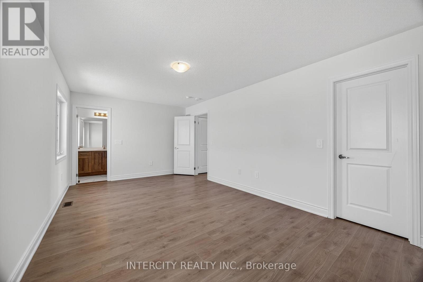 21 Avalon Drive, Wasaga Beach, Ontario  L9R 0M2 - Photo 27 - S12389567