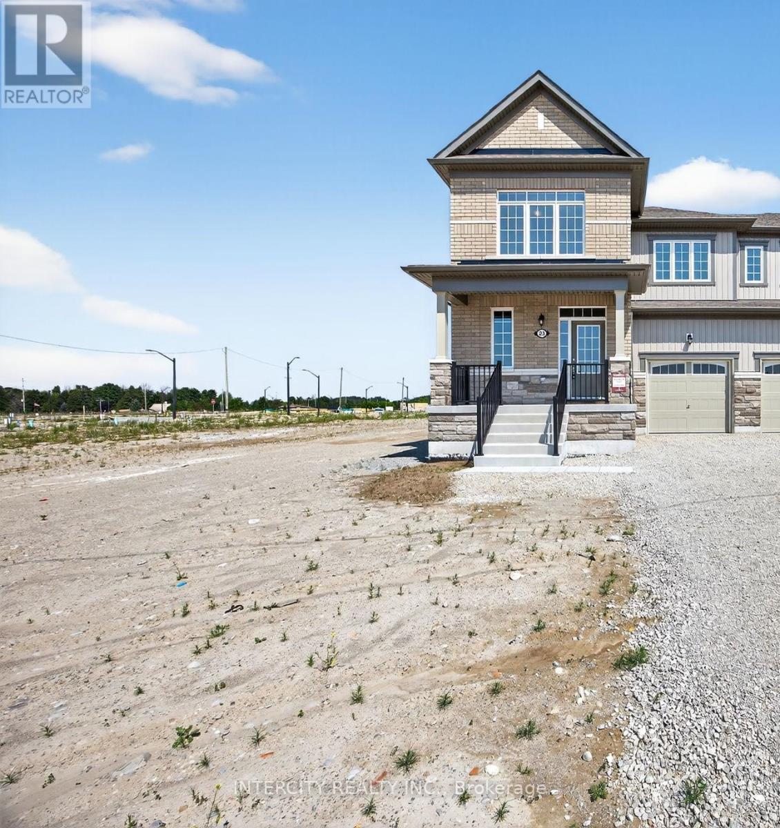 23 Avalon Drive, Wasaga Beach, Ontario  L9R 0M2 - Photo 2 - S12389574