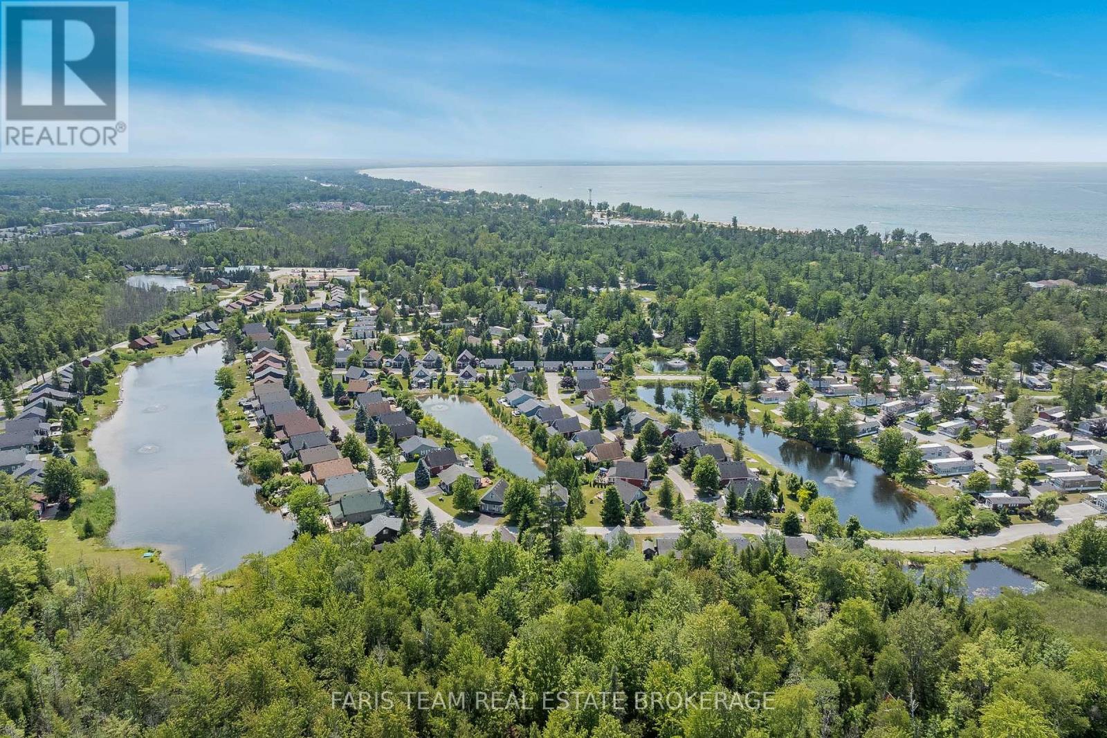65 Madawaska Trail, Wasaga Beach, Ontario  L9Z 1X7 - Photo 25 - S12389659
