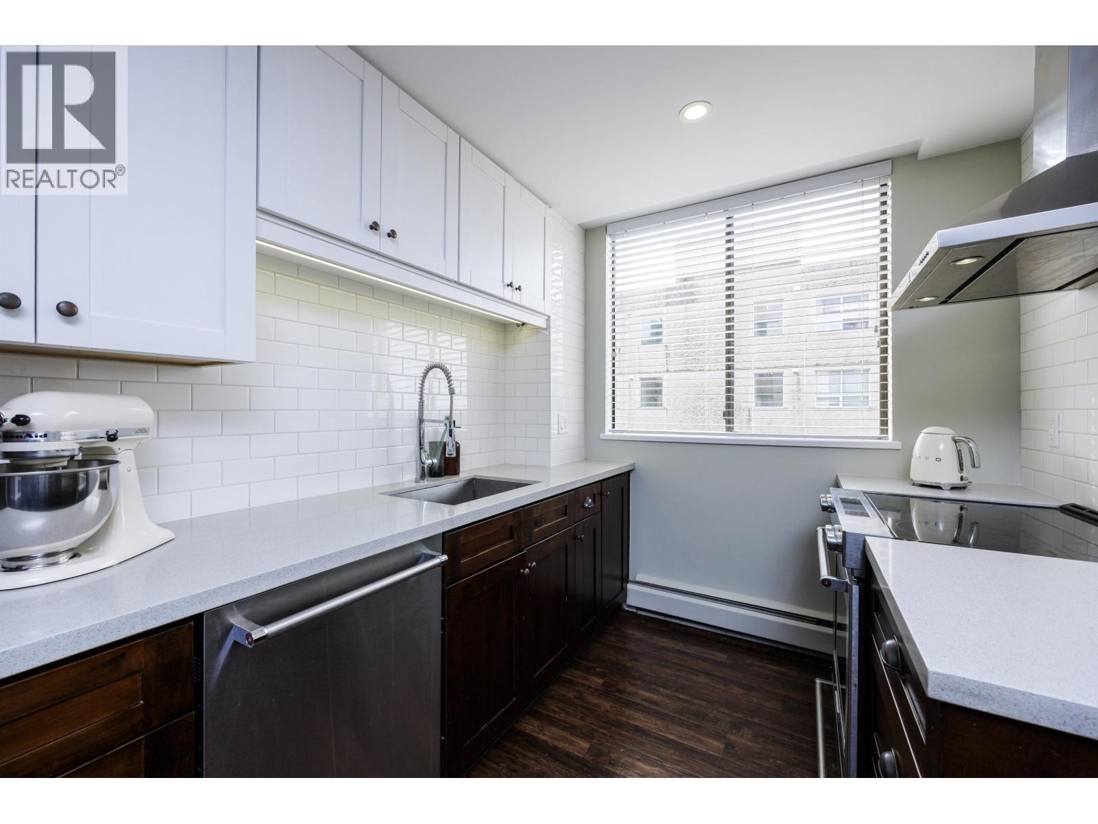 302 540 Lonsdale Avenue, North Vancouver, British Columbia  V7M 2G7 - Photo 12 - R3044717