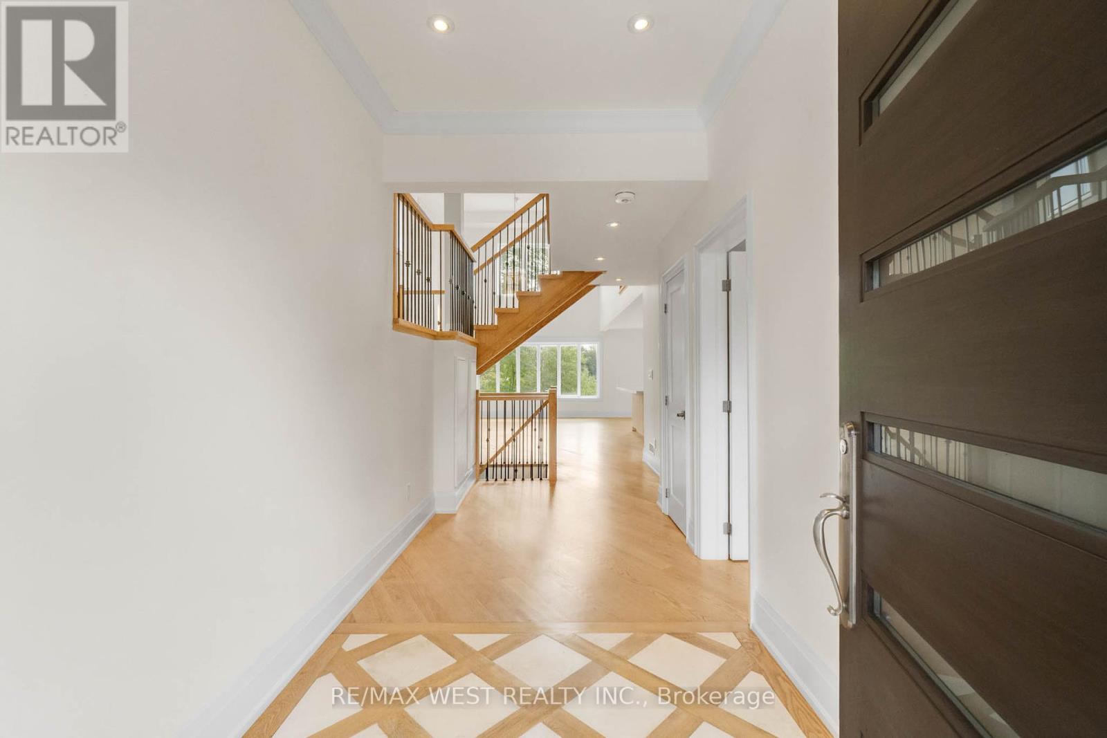 Property at 130 SATURN ROAD image 4