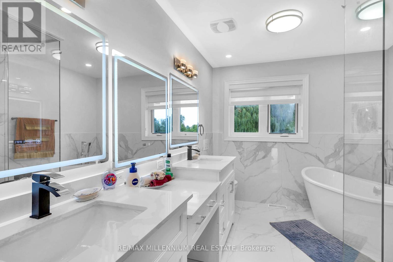 15 Julian Drive, Brampton, Ontario  L6P 0L3 - Photo 15 - W12389661