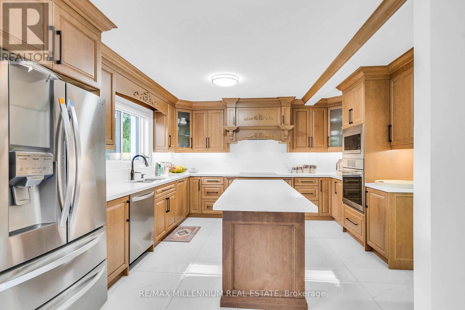 15 Julian Drive, Brampton, Ontario  L6P 0L3 - Photo 35 - W12389661