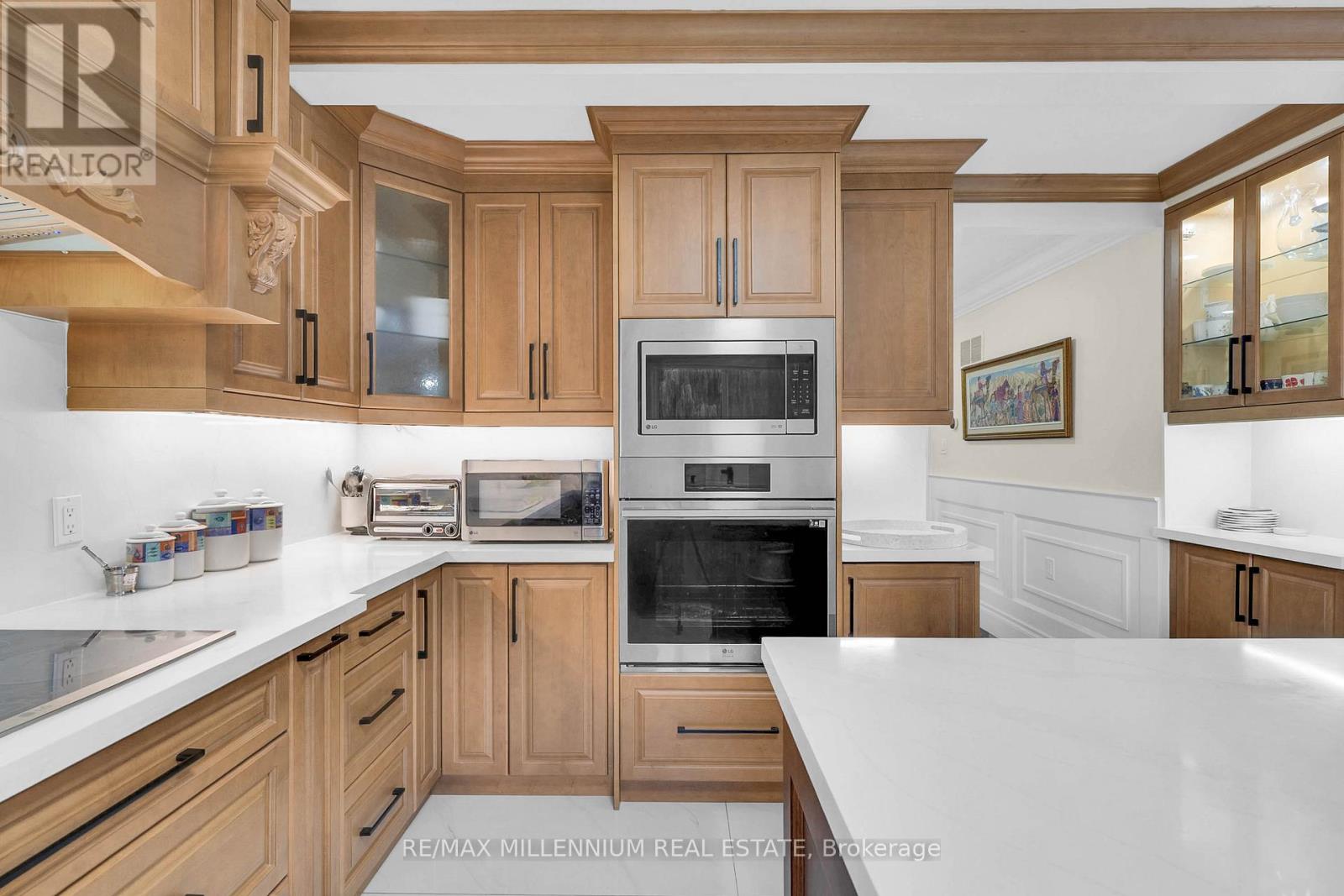 15 Julian Drive, Brampton, Ontario  L6P 0L3 - Photo 38 - W12389661