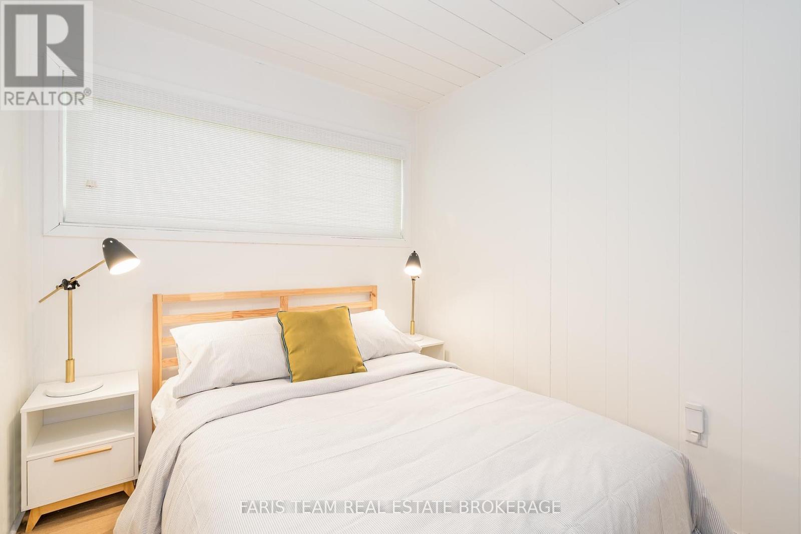 1010 Sanderson Road, Gravenhurst, Ontario  P0E 1N0 - Photo 12 - X12389524