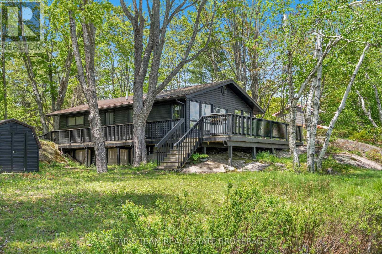 1010 Sanderson Road, Gravenhurst, Ontario  P0E 1N0 - Photo 2 - X12389524