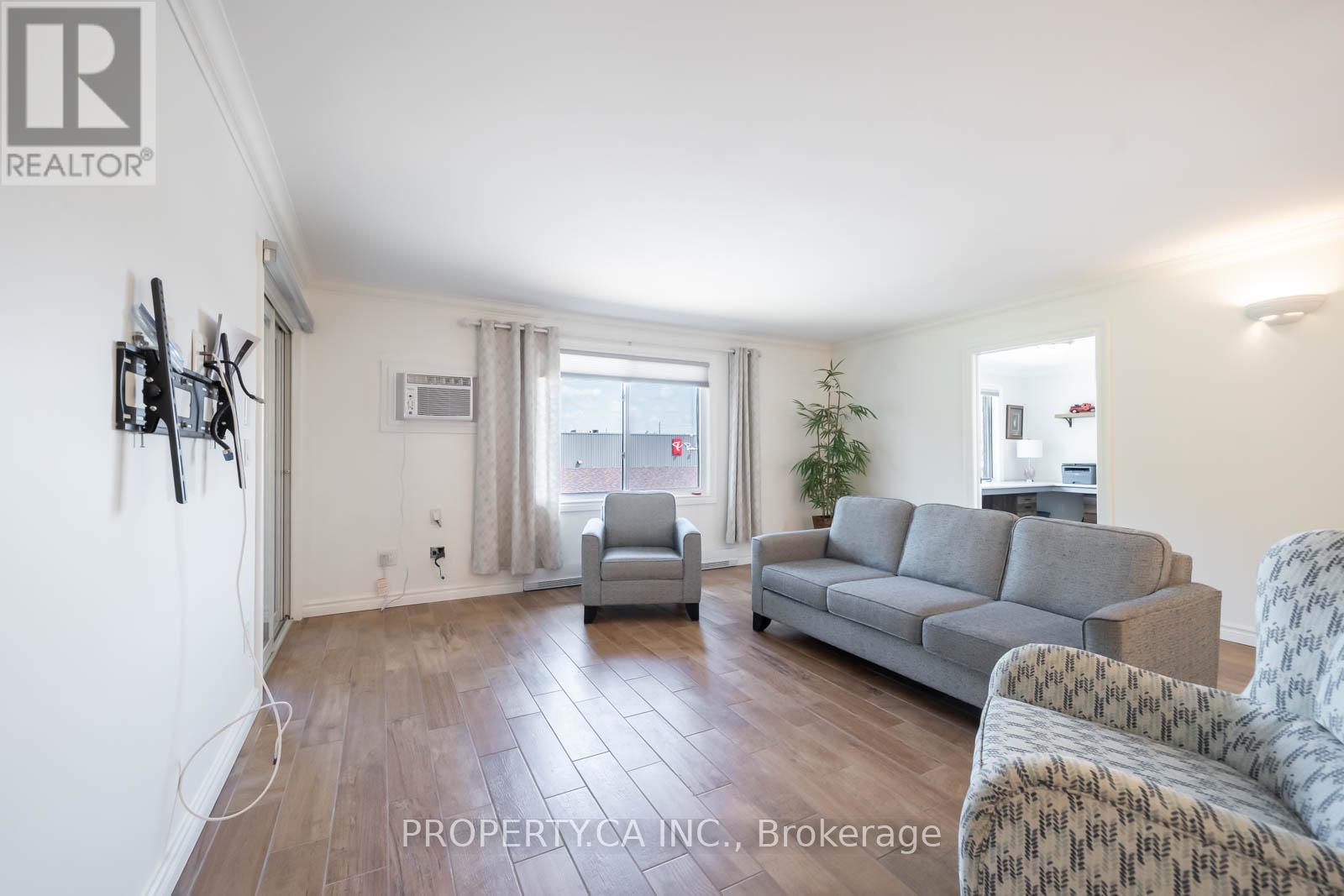 7 - 90 King Street, Kawartha Lakes, Ontario  K0M 1A0 - Photo 6 - X12389528