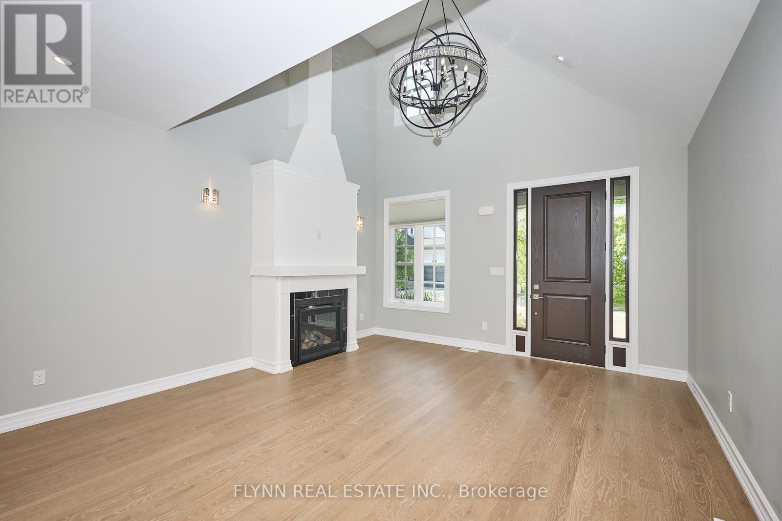160 Anne Street, Niagara-On-The-Lake, Ontario  L0S 1J0 - Photo 15 - X12389581
