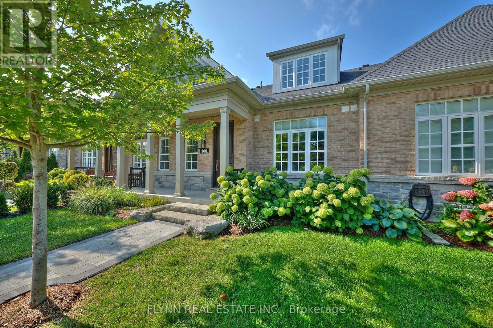 160 Anne Street, Niagara-On-The-Lake, Ontario  L0S 1J0 - Photo 2 - X12389581