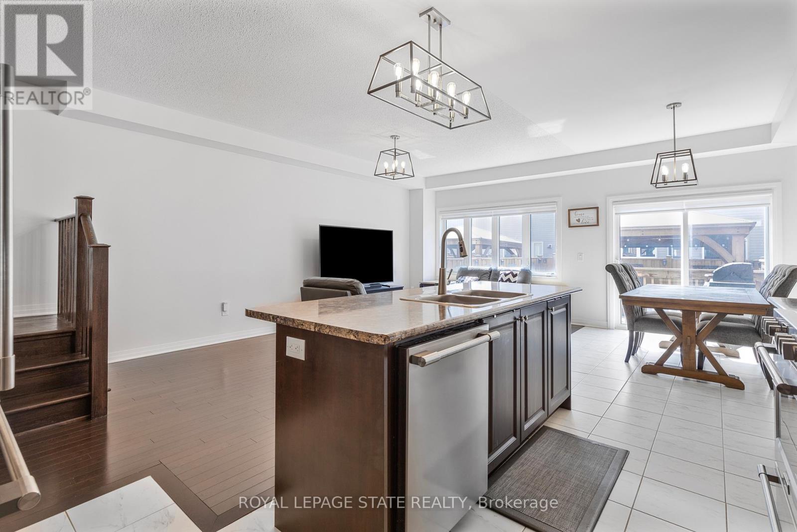 4102 Fracchioni Drive, Lincoln, Ontario  L0R 1B4 - Photo 13 - X12389592