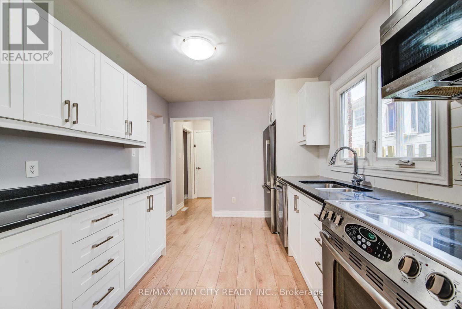 204 Country Hill Drive, Kitchener, Ontario  N2E 1R6 - Photo 10 - X12389604
