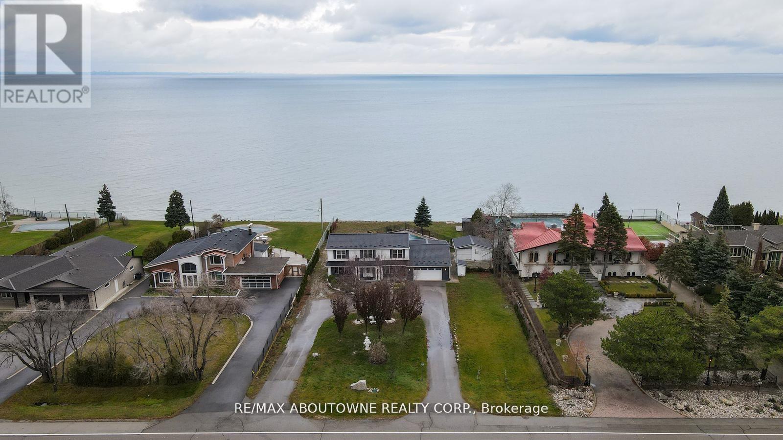 Property at 1073 NORTH SERVICE ROAD image 1